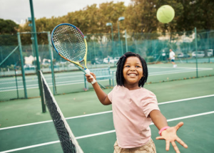 Sewa Guru Tenis panggilan untuk anak-anak dengan materi Kursus les Tenis tingkat pemula. Melatih anak-anak olahraga tenis Dasar di Bogor, Depok, Cibinong Sentul