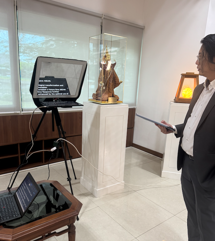 Sewa Teleprompter kamera video untuk rekaman wawancara selama video shooting. Ayo Rental Prompter Video
